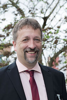Michael Busch, Vorsitzender des BJV, stelte sich den Fragen der Studierenden zum Berufsfeld Journalismus (Foto: BJV/ Veronika Vogelsang).